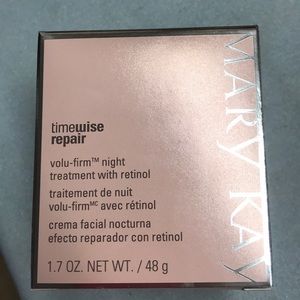 Retinol night face cream